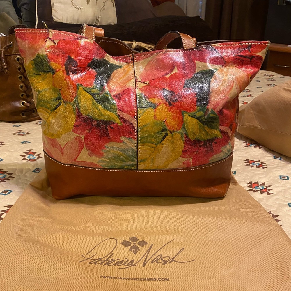 Patricia Nash Floral Shoulder Bag